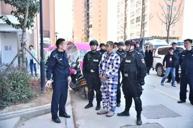 用手机拍警察执法后果可能很严重，原因是……