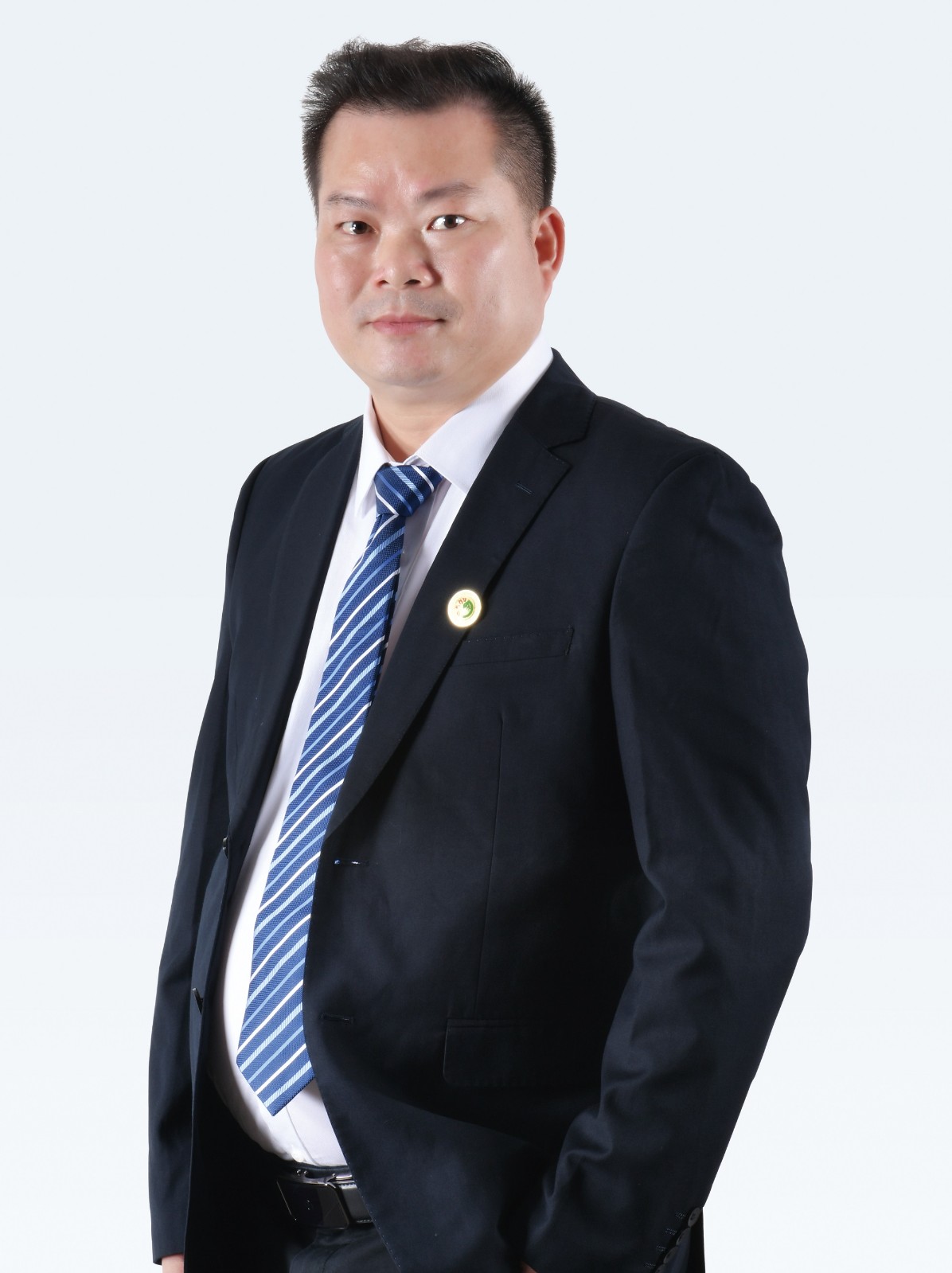 常务副秘书长 - 周鸿刚